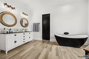 11151 Golden Eagle Ave, Salado, TX 76571 - Photo 27