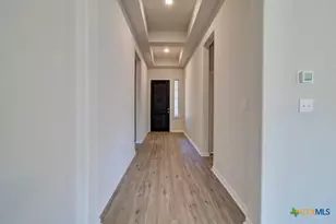 747 Navarro St, New Braunfels, TX 78132 - Photo 5