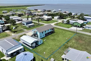 16 Peggy St, Palacios, TX 77465 - Photo 5