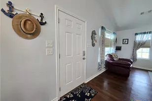 16 Peggy St, Palacios, TX 77465 - Photo 11