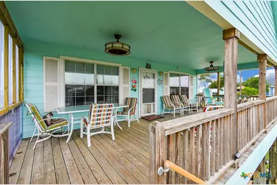 16 Peggy Street, Palacios, TX 77465 - Photo 7