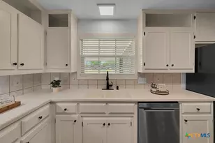 10280 S Whitehall Rd, Temple, TX 76504 - Photo 17