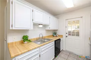 309/311 Briarwood Dr, New Braunfels, TX 78130 - Photo 7