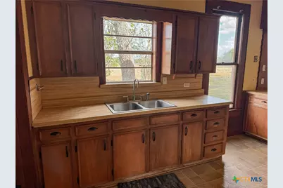 670 Thiele Road, Yoakum, TX 77995 - Photo 31