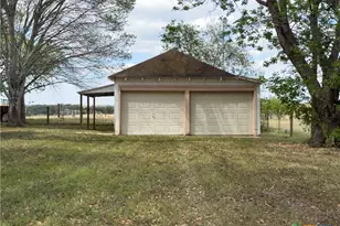 670 Thiele Rd, Yoakum, TX 77995 - Photo 35