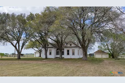 670 Thiele Road, Yoakum, TX 77995 - Photo 3