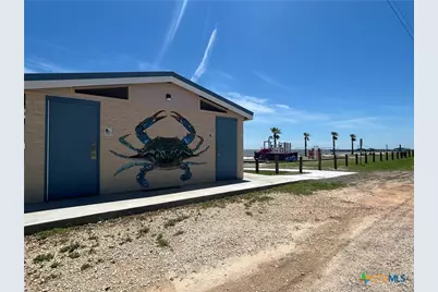 508 W Dallas Avenue, Seadrift, TX 77983 - Photo 7