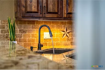 1065 Hillcrest Forest, Canyon Lake, TX 78133 - Photo 7