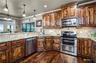 1065 Hillcrest Forest, Canyon Lake, TX 78133 - Photo 9