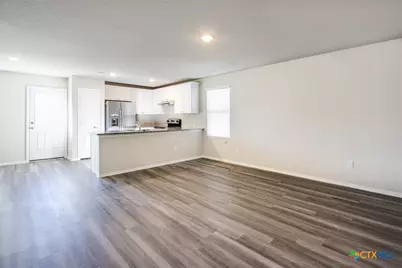 1915 Chiffchaff, New Braunfels, TX 78130 - Photo 9