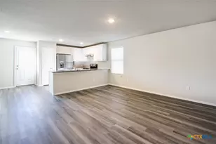 1915 Chiffchaff, New Braunfels, TX 78130 - Photo 9