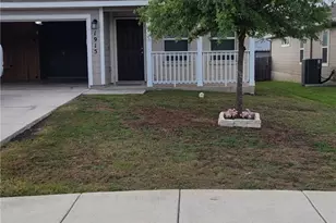 1915 Chiffchaff, New Braunfels, TX 78130 - Photo 3