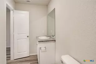 1915 Chiffchaff, New Braunfels, TX 78130 - Photo 7