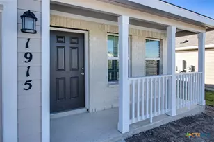 1915 Chiffchaff, New Braunfels, TX 78130 - Photo 3