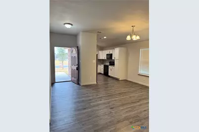 909 2nd Street, Cuero, TX 77954 - Photo 5