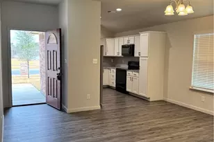 909 2nd St, Cuero, TX 77954 - Photo 5