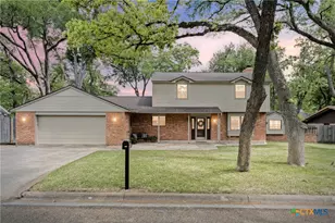 1903 N Harding Ave, Cameron, TX 76520 - Photo 1