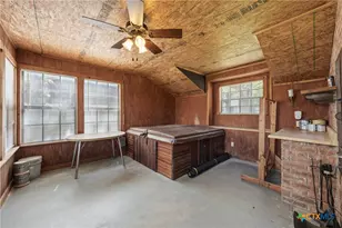 1903 N Harding Ave, Cameron, TX 76520 - Photo 13