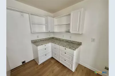 929 Veterans Street, Seguin, TX 78155 - Photo 3