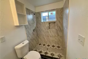 929 Veterans St, Seguin, TX 78155 - Photo 13