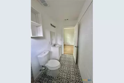 929 Veterans Street, Seguin, TX 78155 - Photo 11