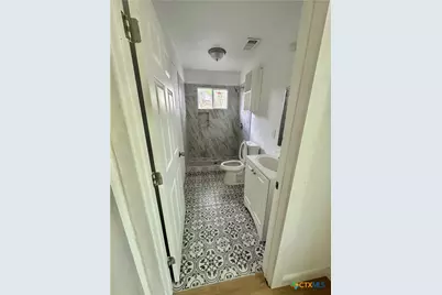 929 Veterans Street, Seguin, TX 78155 - Photo 9