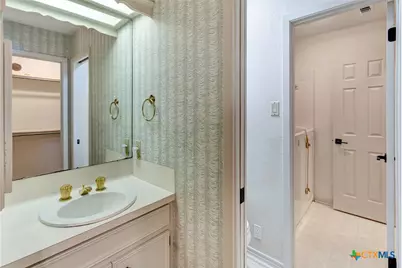 103 Tracy Lane, Victoria, TX 77904 - Photo 35