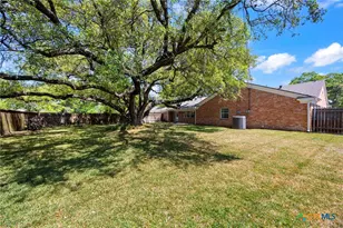2010 N Beal St, Belton, TX 76513 - Photo 39