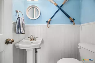 2010 N Beal St, Belton, TX 76513 - Photo 27