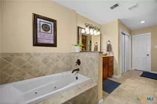 2010 N Beal St, Belton, TX 76513 - Photo 25