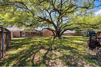 2010 N Beal Street, Belton, TX 76513 - Photo 37