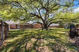 2010 N Beal St, Belton, TX 76513 - Photo 37