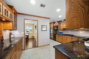 2010 N Beal St, Belton, TX 76513 - Photo 15