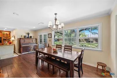 2010 N Beal Street, Belton, TX 76513 - Photo 7