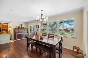 2010 N Beal St, Belton, TX 76513 - Photo 7