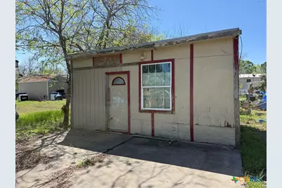 2411 Mumphord Street, Victoria, TX 77901 - Photo 17