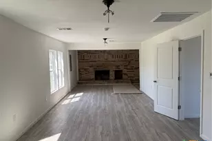 2411 Mumphord St, Victoria, TX 77901 - Photo 5