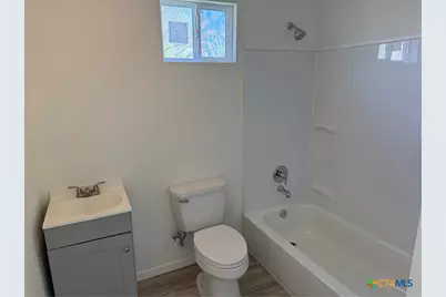 2411 Mumphord Street, Victoria, TX 77901 - Photo 11