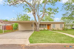 1010 E Humphreys St, Seguin, TX 78155 - Photo 25