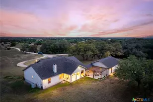 155 Maverick, New Braunfels, TX 78132 - Photo 3