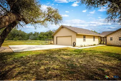 155 Maverick, New Braunfels, TX 78132 - Photo 13
