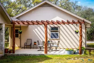 155 Maverick, New Braunfels, TX 78132 - Photo 11