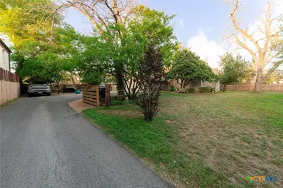 1202 Pecan Street, Bastrop, TX 78602 - Photo 41