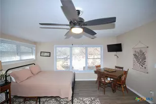 125 W Wallace St, Gonzales, TX 78629 - Photo 7