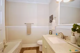 125 W Wallace St, Gonzales, TX 78629 - Photo 13