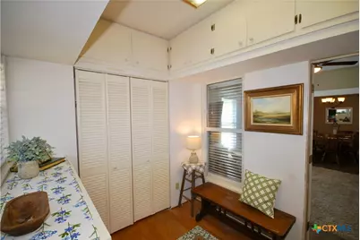 125 W Wallace Street, Gonzales, TX 78629 - Photo 15