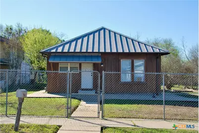 125 W Wallace Street, Gonzales, TX 78629 - Photo 19