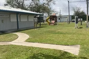 408 W Royal Oak Ln, Rockport, TX 78382 - Photo 27