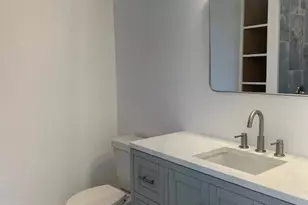 408 W Royal Oak Ln, Rockport, TX 78382 - Photo 11