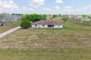 202 W Partridge Rd, Victoria, TX 77905 - Photo 29